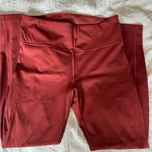 Athleta Ultimate Stash Pocket 7/8 Tight, size Medium Tall